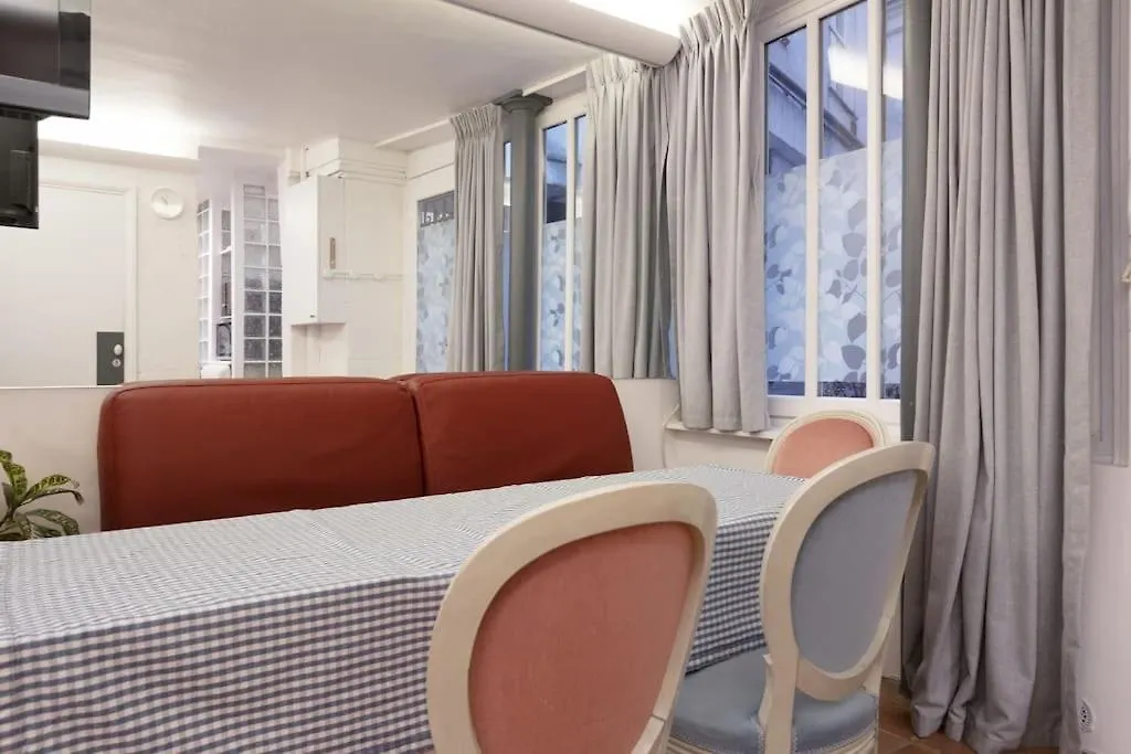 Daire Atypical Flat - Place Des Vosges - 4 People *